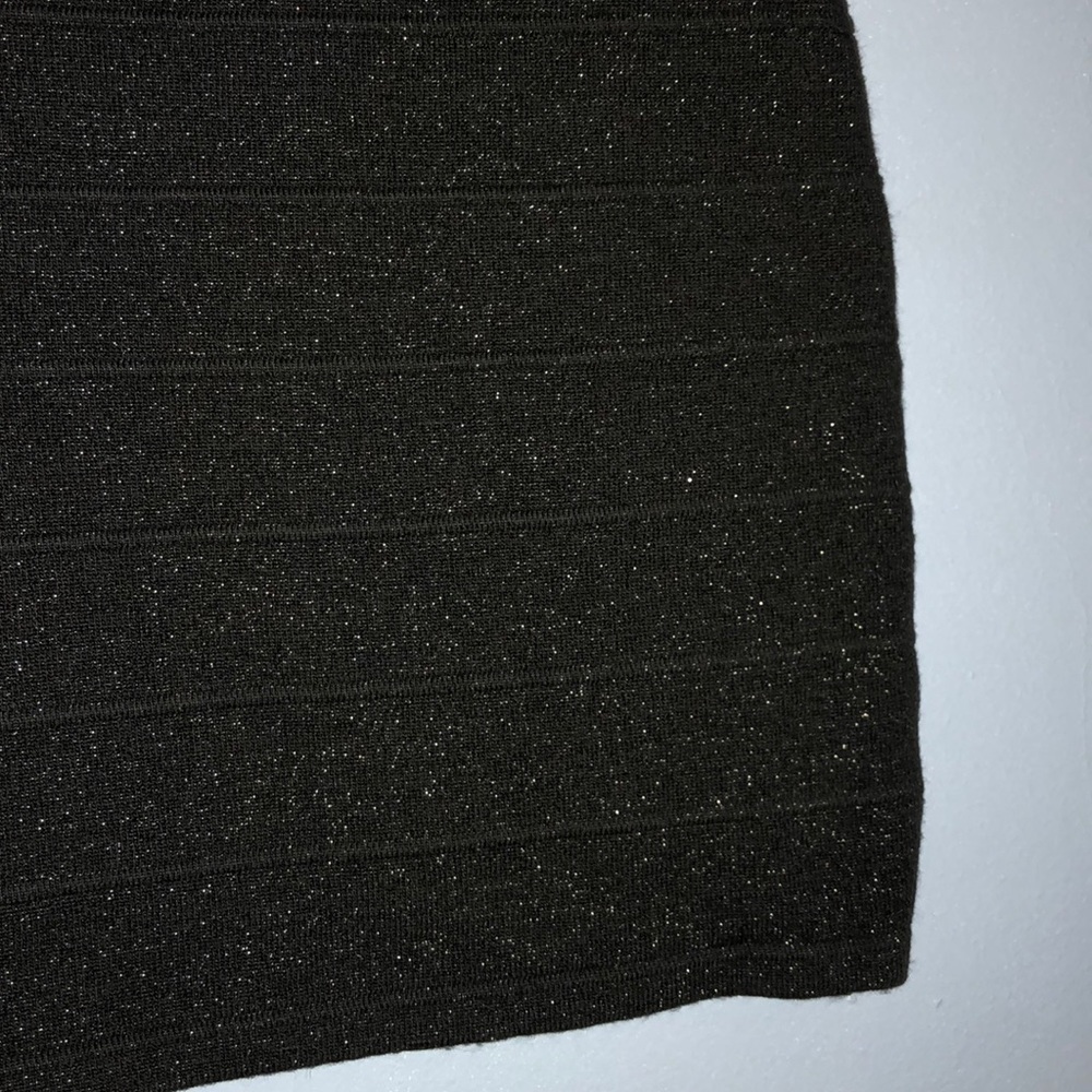 Cute black mini skirt - Picture 2 of 2